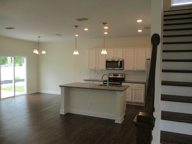 Building Photo - 10302 Watercrest Court