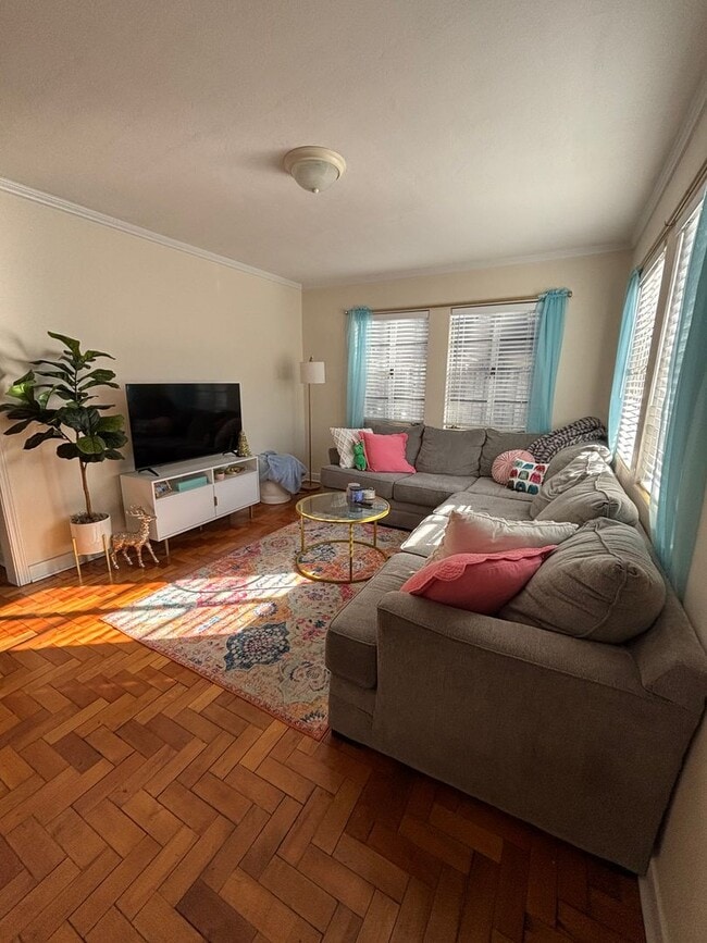 Foto del edificio - R1026 University Heights