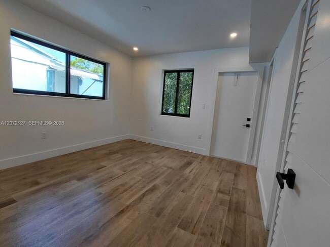 Building Photo - 1430 NW 45th St