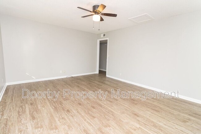 Building Photo - 3600 Oakland Ter