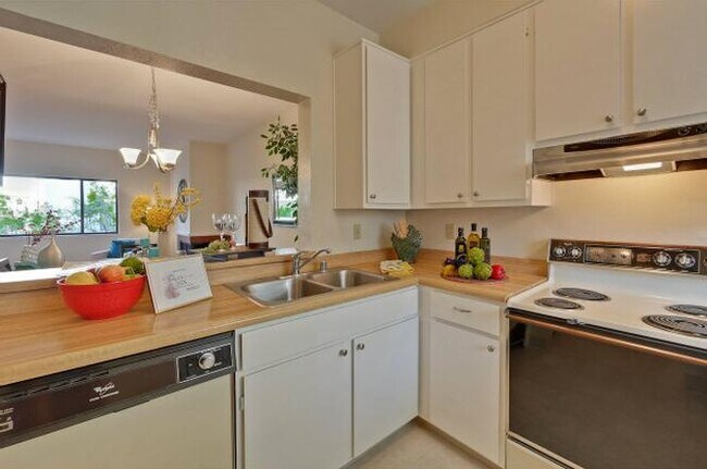 Building Photo - 4671 Albany Cir