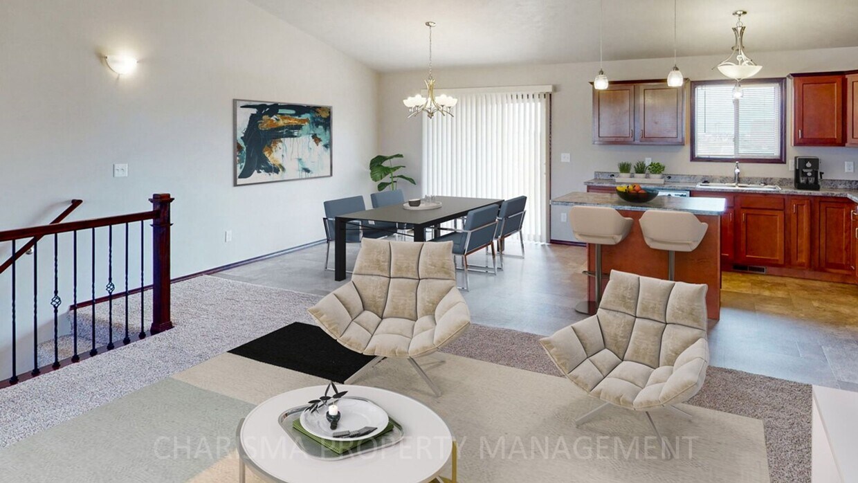 Foto principal - 3 BEDROOM, 2 BATH TOWN HOME, INDIVIDUAL EN...