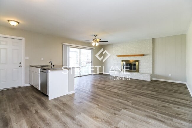 Building Photo - Charming 4 Bedroom in Tempe!