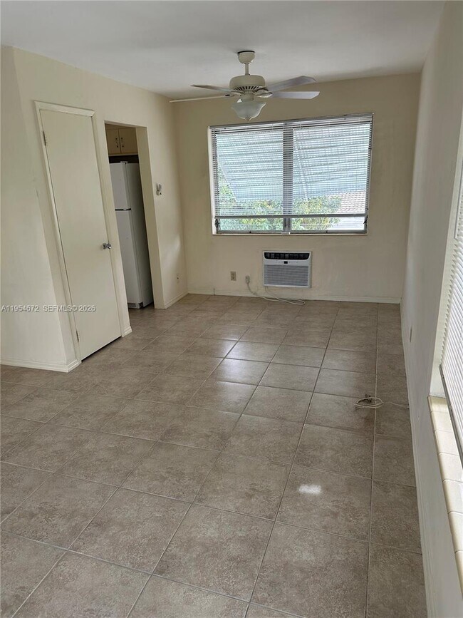 Foto del edificio - 2301 NE 2nd St