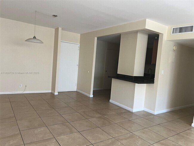Building Photo - 401 Golden Isles Dr