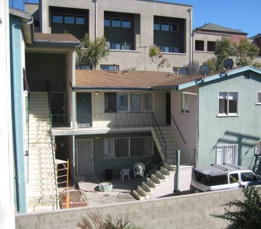 Building Photo - 3667 Overland Ave