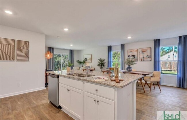 Foto del edificio - 477 Coconut Dr