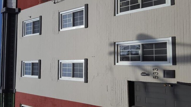 Photo - 533 N 33rd St House