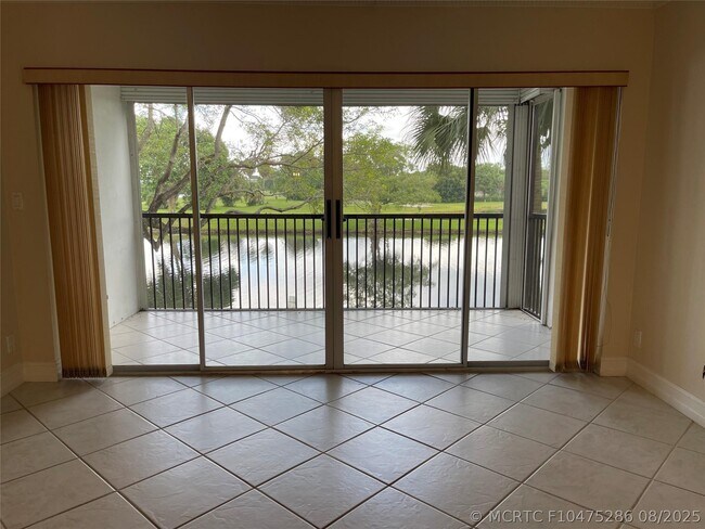 Foto del edificio - 3993 Cypress Reach Ct
