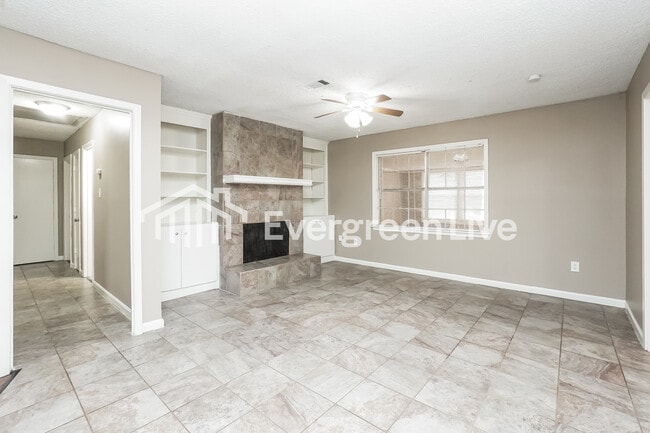 Foto del edificio - 5857 Cypress Trail