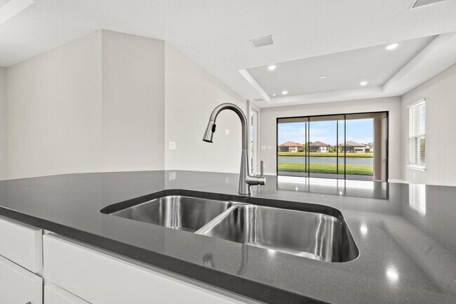 Foto del edificio - 3040 Formia Ct
