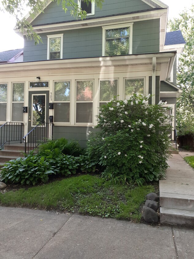 Front of home with 3 apartments in it - 505 8th Ave SE