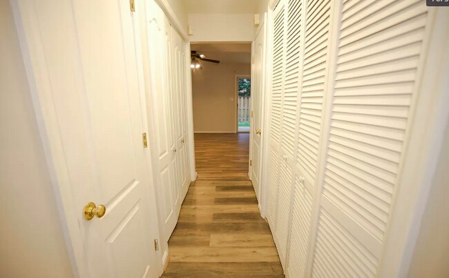 Foto del edificio - 1747 Wood Carriage Way