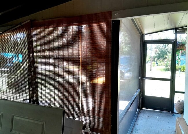 Screened in carport - 3735 Rilma Ave