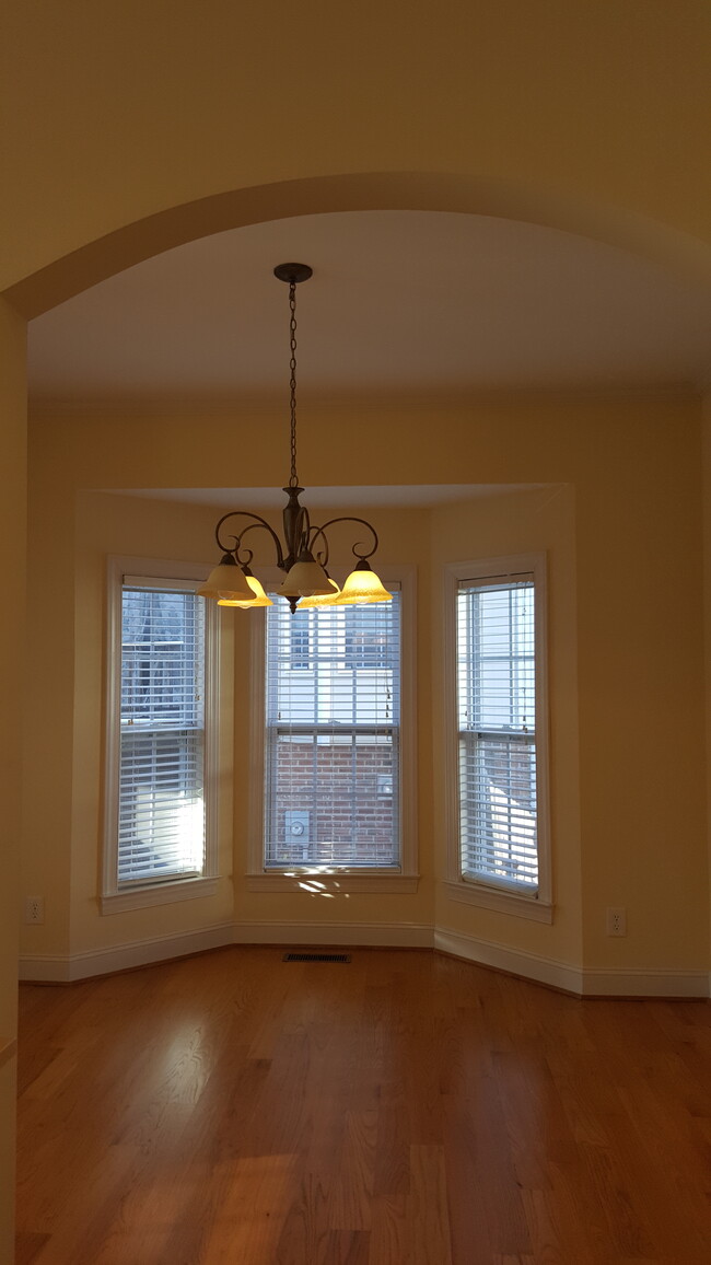Building Photo - 265 Holly Place Ct