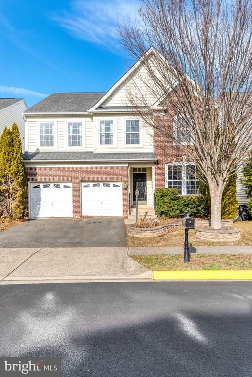 Foto del edificio - 14570 Collingham Pl