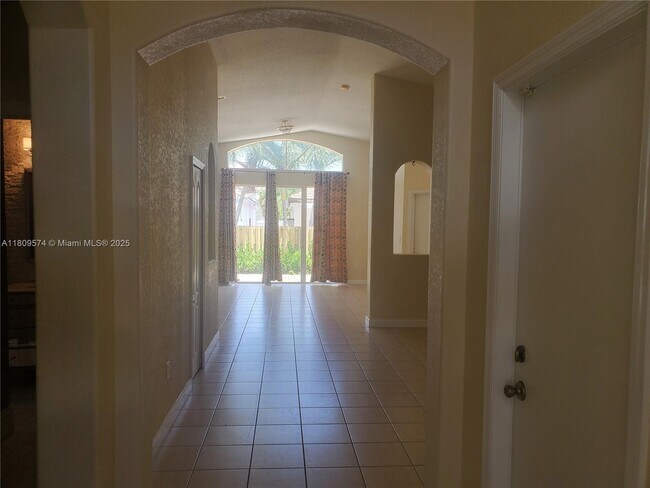 Foto del edificio - 15435 SW 24th Terrace