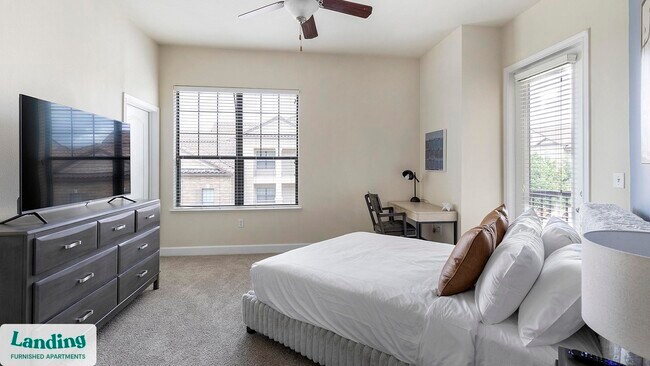 Foto del edificio - 6101 N Riverside Dr