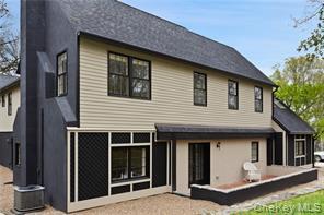 Building Photo - 118 Old Mill River Rd