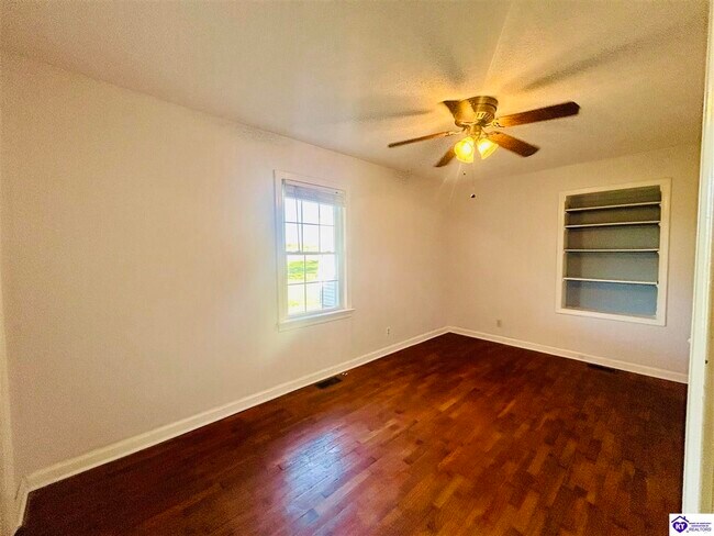 Foto del edificio - 8146 Hardinsburg Rd