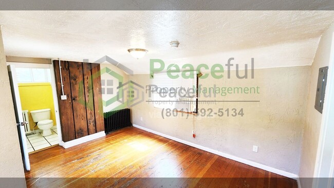 Building Photo - 347 S 800 E