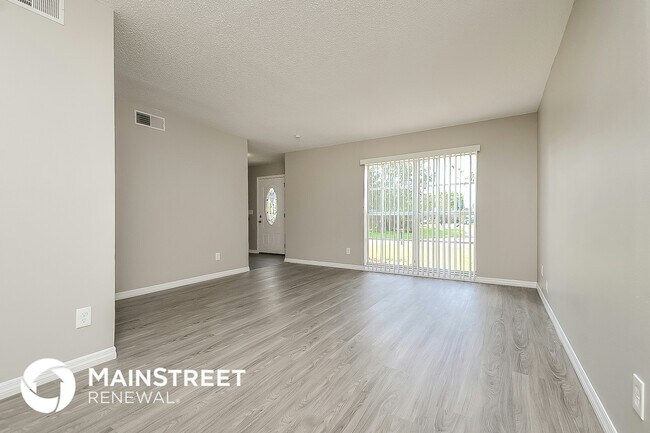 Foto del edificio - 1690 Palm Leaf Dr