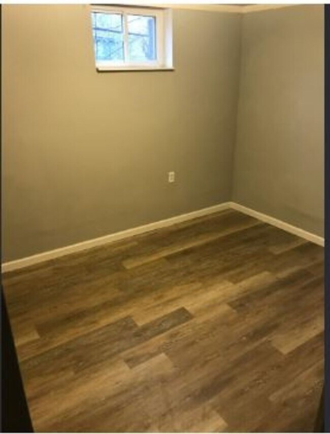 Foto del edificio - 357 Peach Tree Rd. (Z1)-