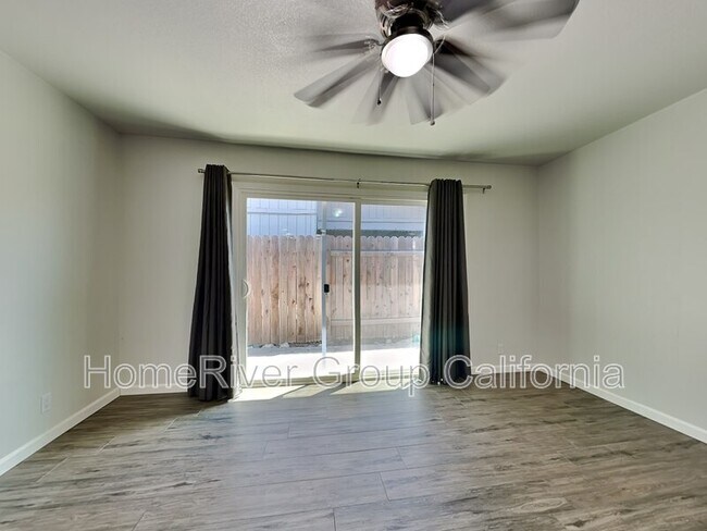 Building Photo - 5901 Spring Glen Dr
