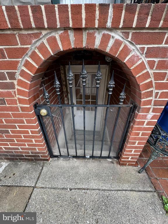 Foto del edificio - 1008 Stiles St