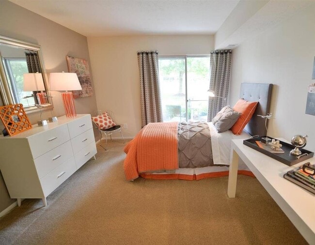 Building Photo - Cherry Knoll