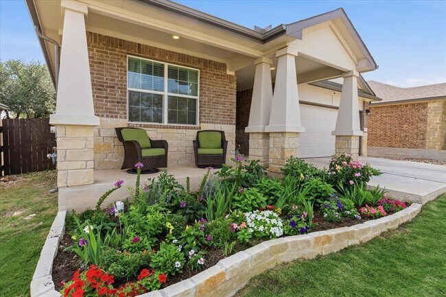Foto del edificio - 2117 Centerline Ln