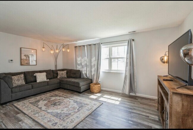 Foto del edificio - 1100 E 6th St