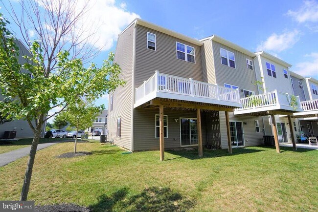 Building Photo - 112 Mulberry Dr