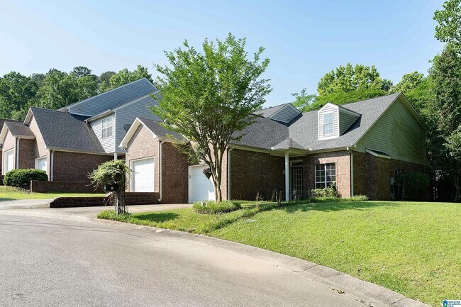 Building Photo - 1505 Savannah Park