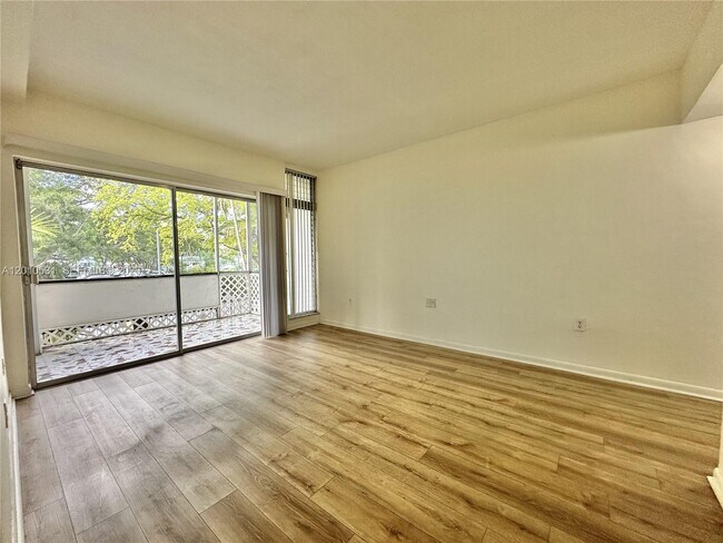 Foto del edificio - 9175 SW 77th Ave