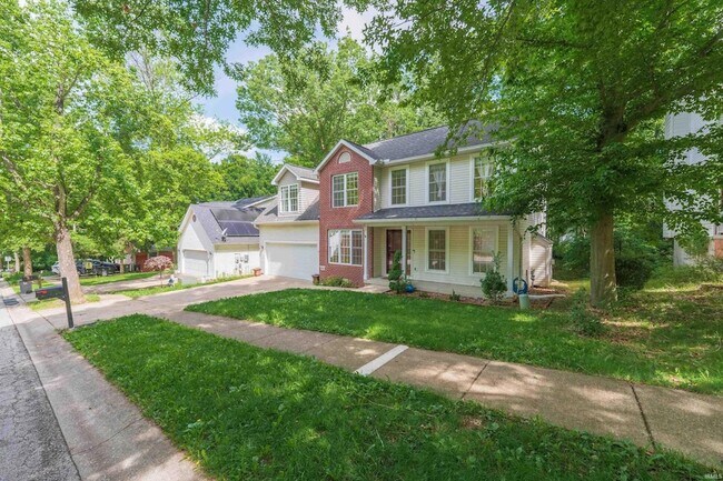 Building Photo - 1115 E Azalea Ln