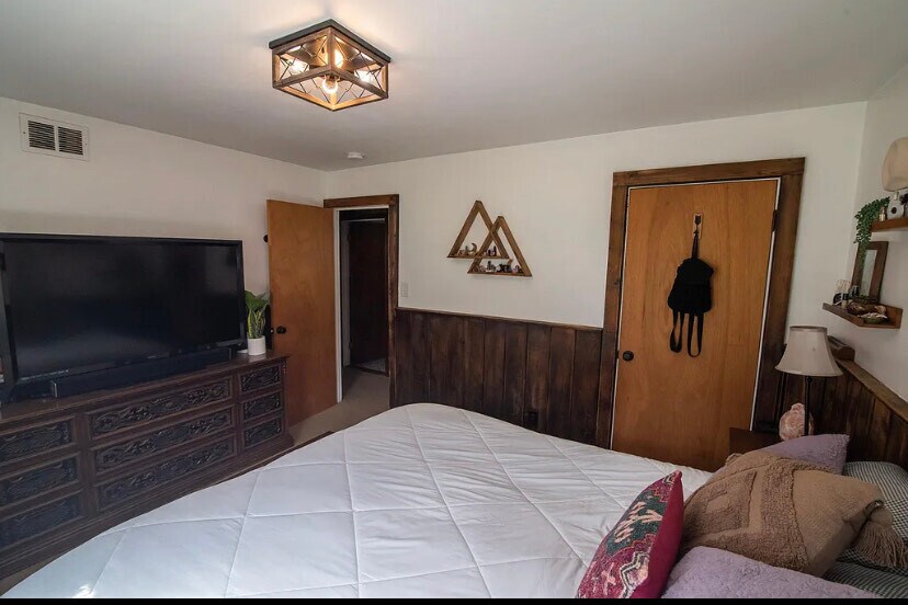 Foto principal - 810 N Burghley Ave