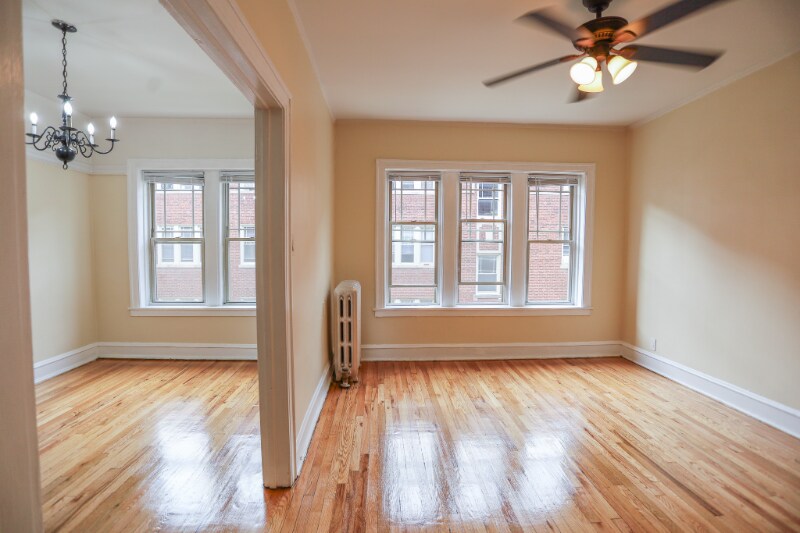 Foto principal - 1329 W Touhy Ave