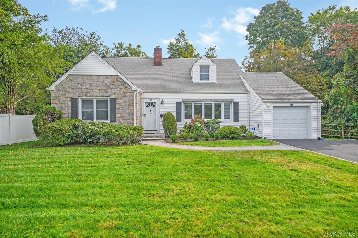 Foto principal - 131 Longfellow St