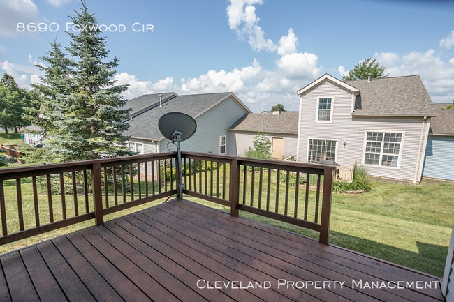 Building Photo - Spacious Cluster Home in Huntsford Farms