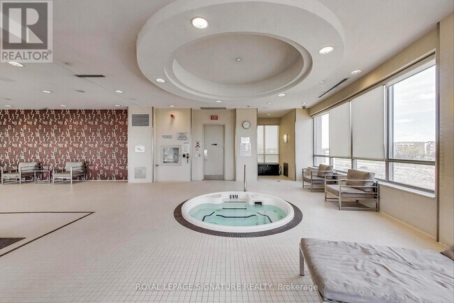 Photo du bâtiment - 6 Eva Rd