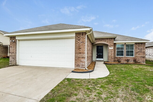 Building Photo - 3301 Royal Crest Dr