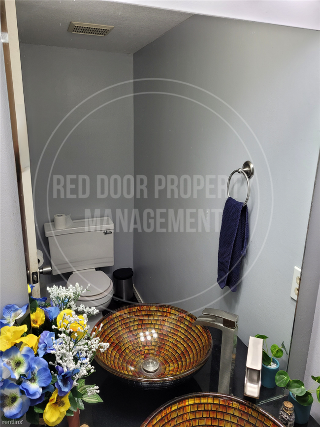 Foto del edificio - 4 br, 3.5 bath House - 3400 North Ridgecre...