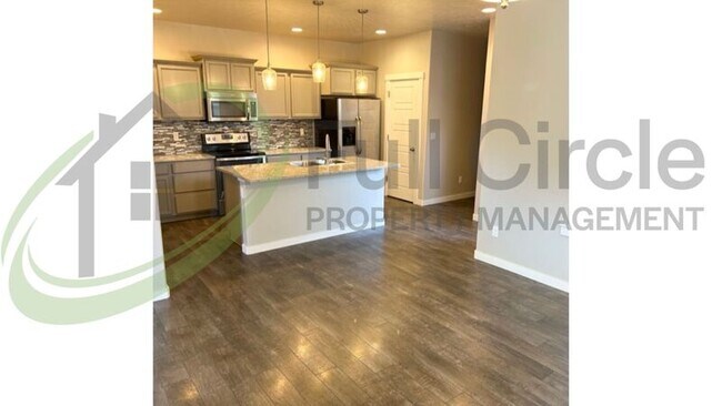 Building Photo - 3689 N Warm Creek Ave
