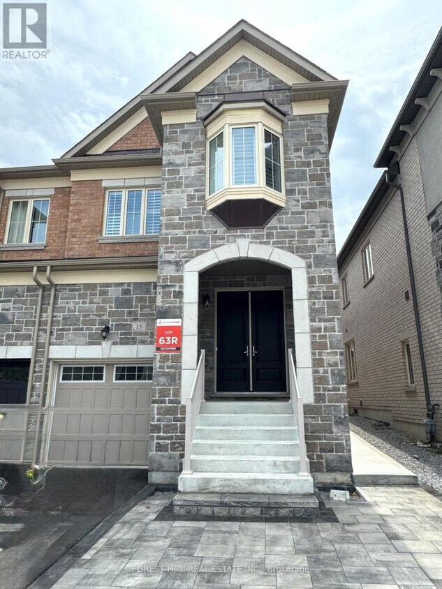 Primary Photo - 15 Drizzel Cres