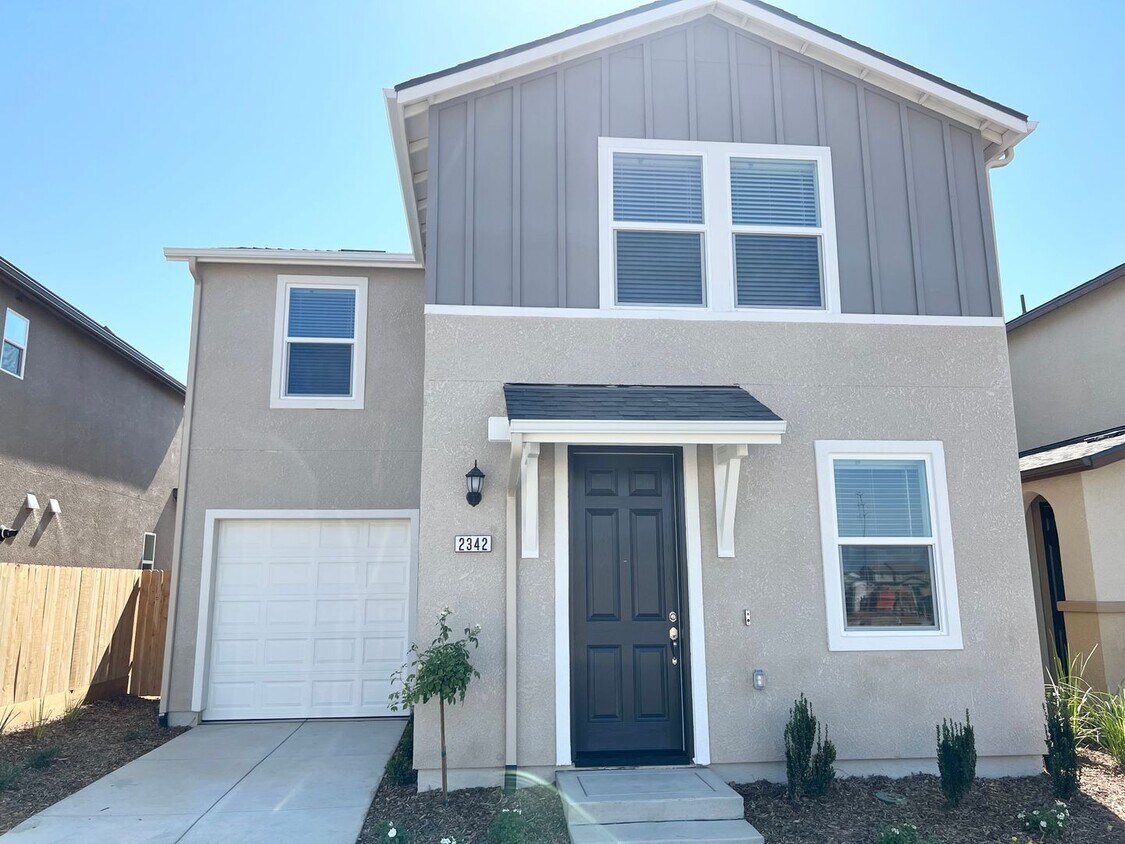 2342 Columbus Dr, Fresno, CA 93727 House Rental in Fresno, CA