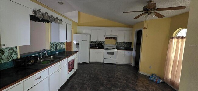 Foto del edificio - 5 Midway Ct
