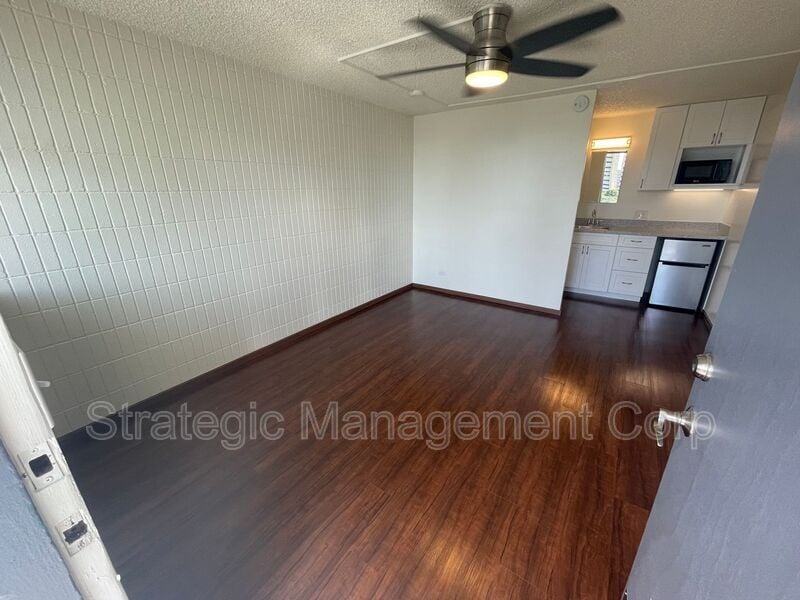 Photo - 1301 Lusitana St.