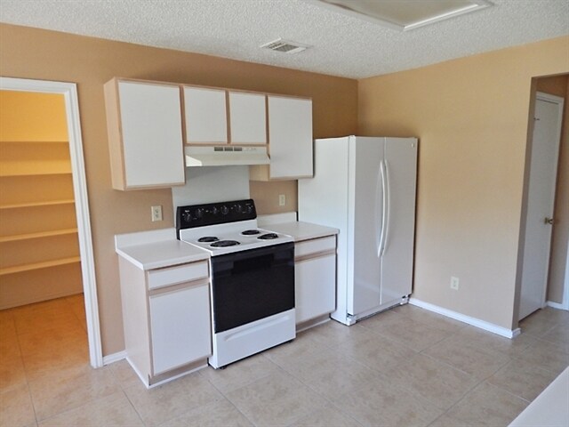 Building Photo - 171 Clover Creek