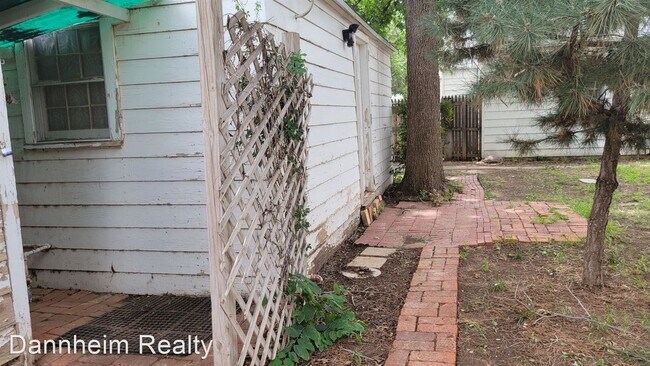 Foto del edificio - 1 br, 1 bath House - 3008 22nd